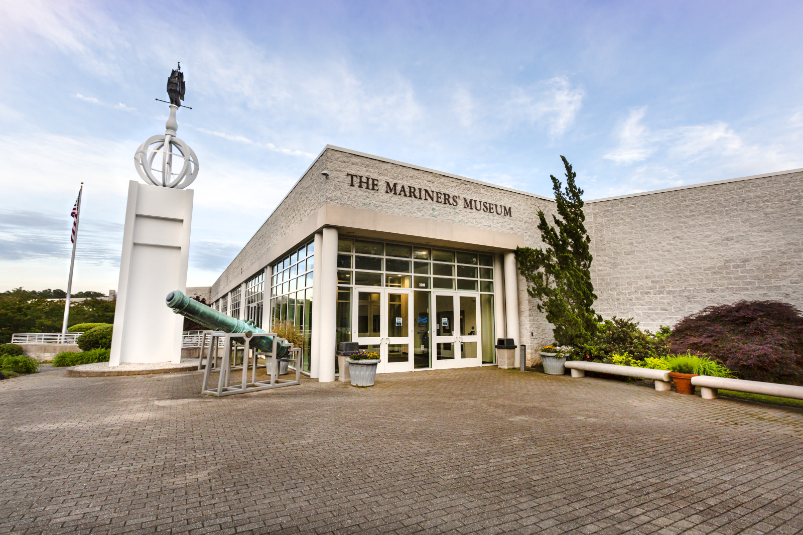 Front entrance of The Mariners' Museum.