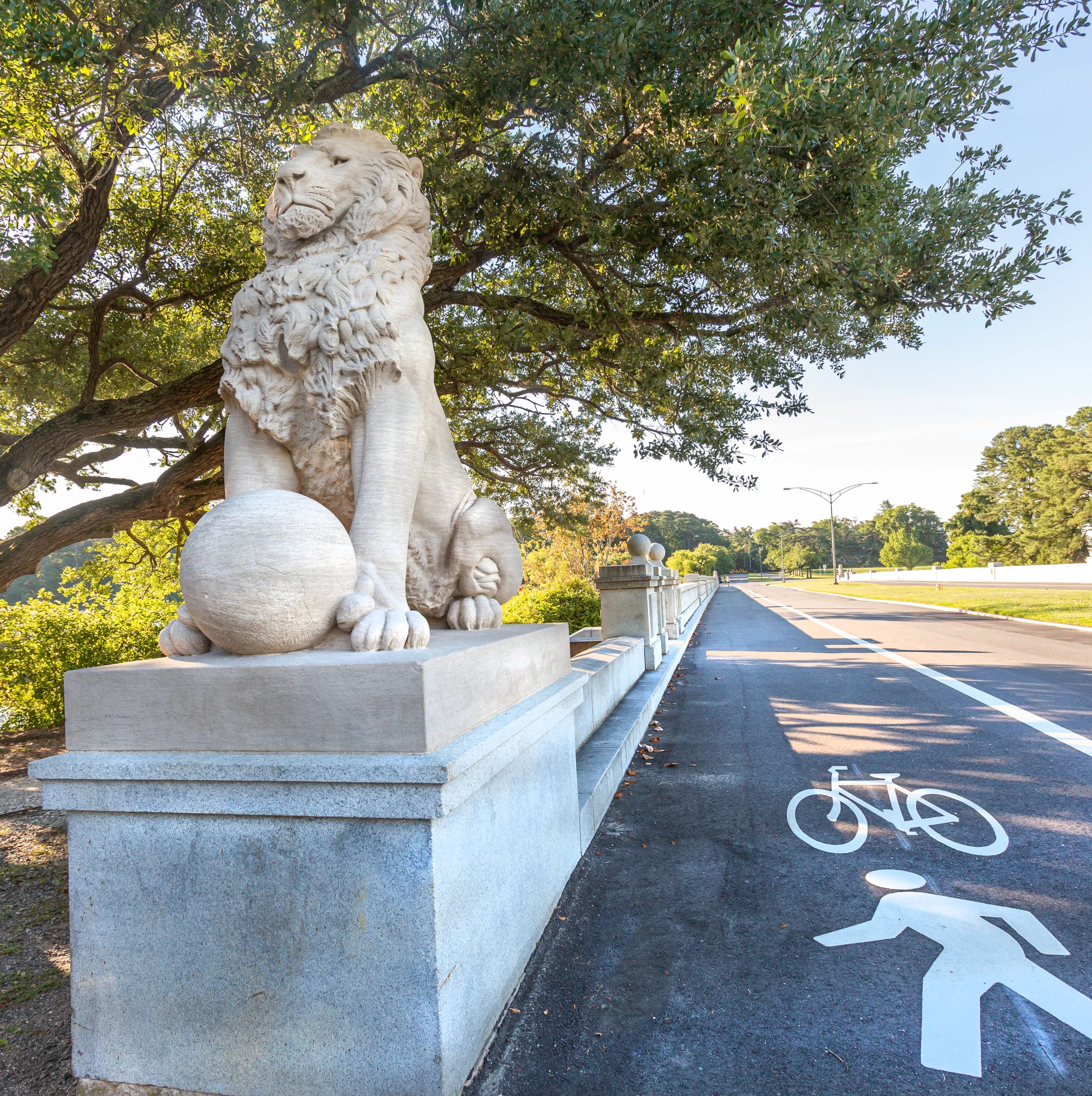 Statue of a lion at Lions Bridge. 