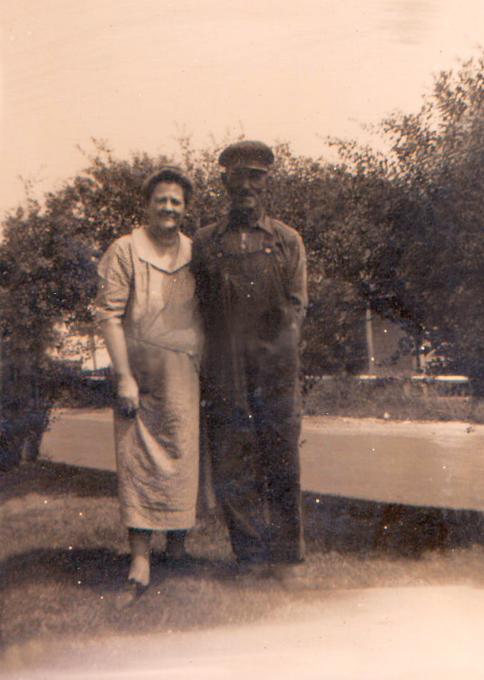 Manuel Gaspar with his wife Lillian