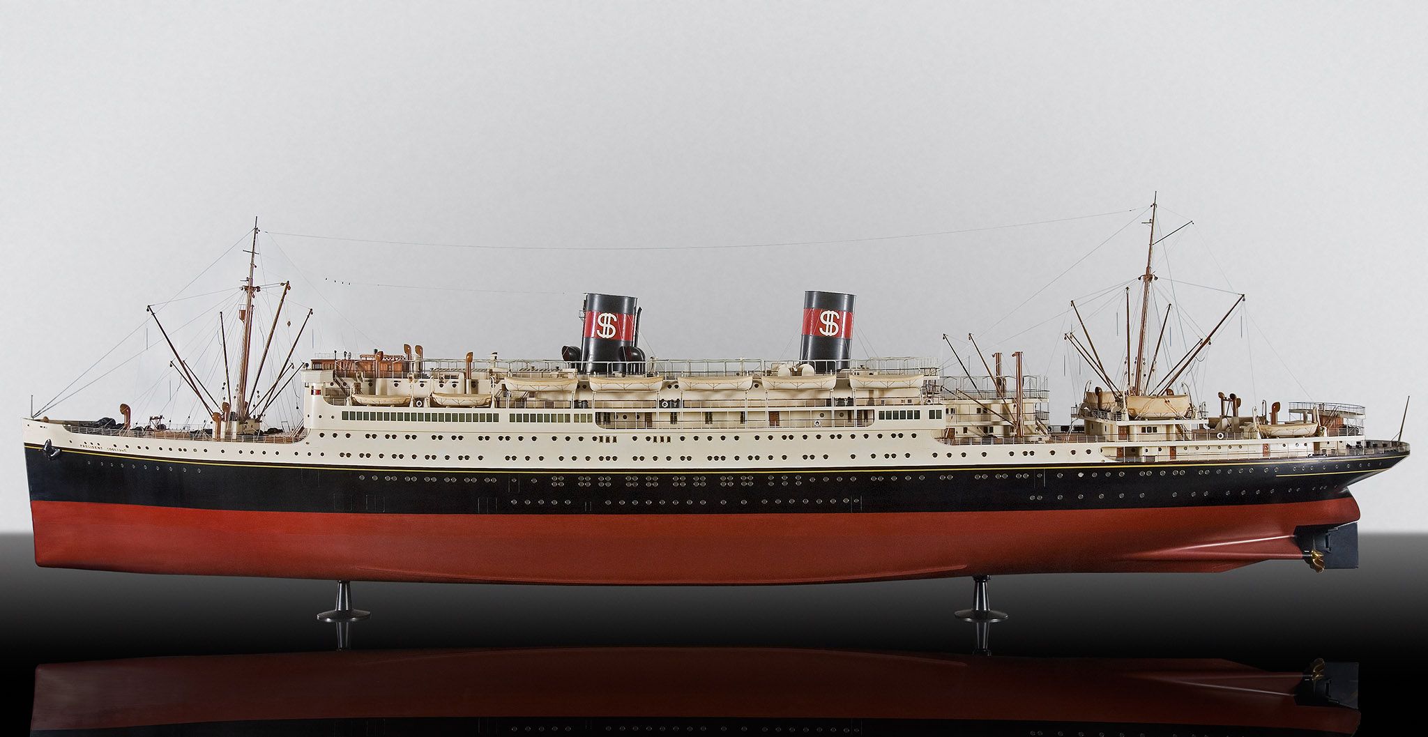 This ship model is unique because of the dollar signs on the funnels. President Hoover 1931; President Coolidge 1931, Model, 1934.