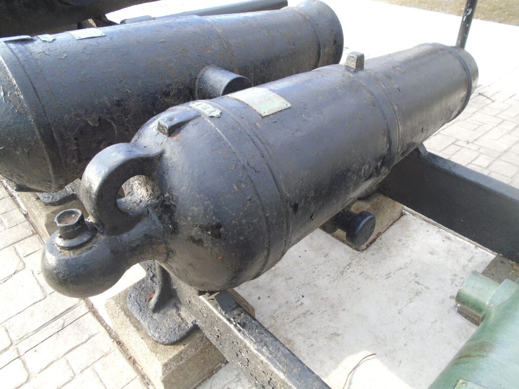 Photo of a 42 pound carronade